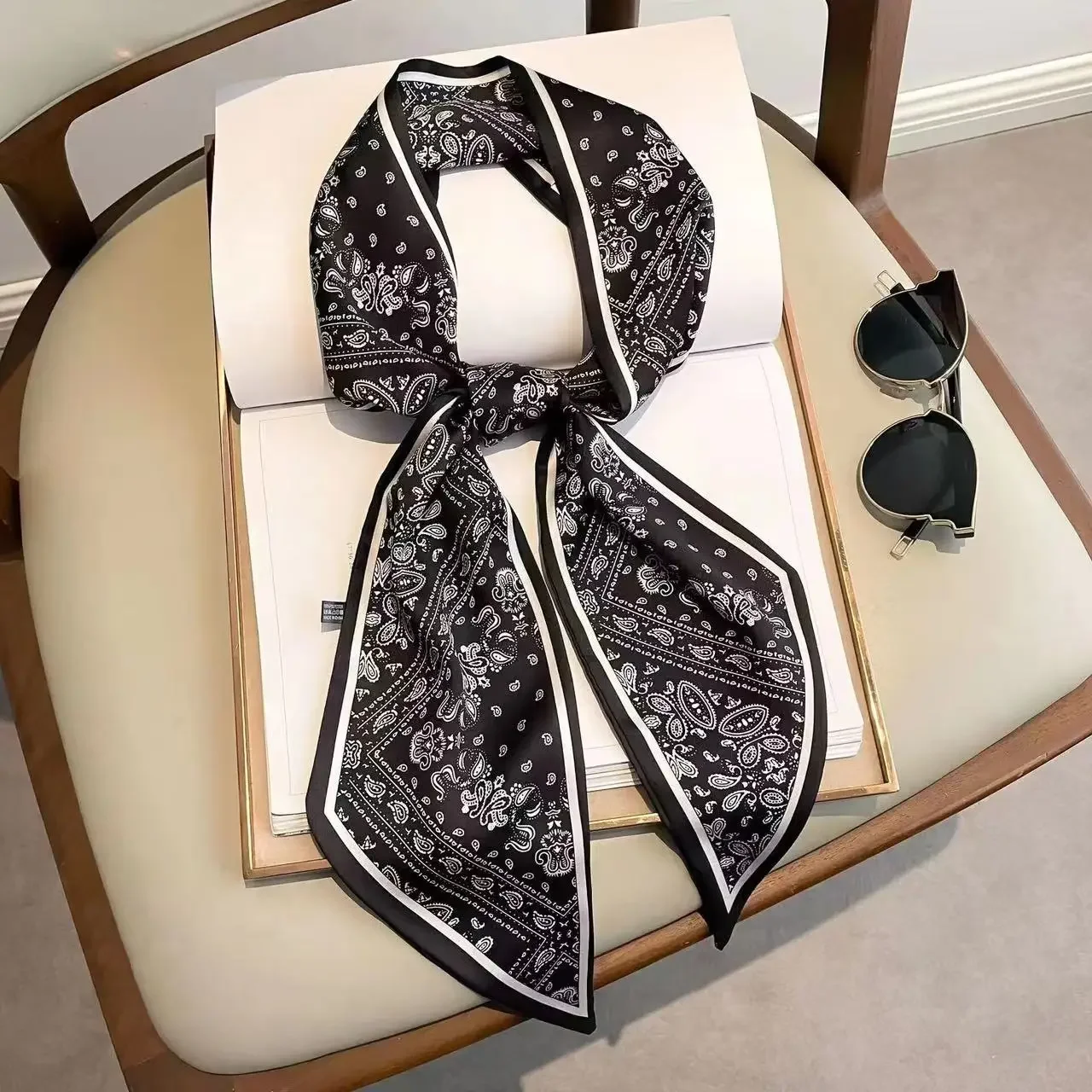 Design Print Skinny Scarf Plai - đánh giá và giá Luxury Bags Made