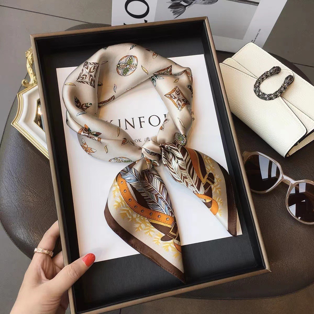 Luxury Fashion Print 70*70cm S - đánh giá và giá Luxury Bags Duffle